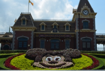 Hong Kong Disneyland train station