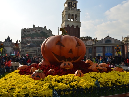 Halloween Korea Everland welcome pumpkins