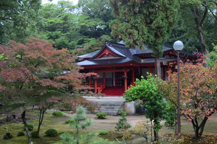 Kyoto Arashiyama Daikuji Temple red outbuilding